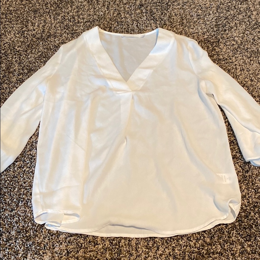 Beautiful Lush White Blouse